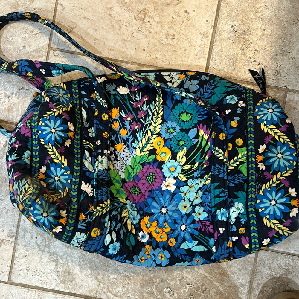 Like New Vera Bradley overnight/ carry on bag